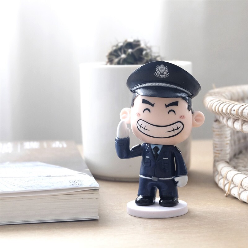 新款创意警察公仔摆件车载手办玩具可爱卡通漫画第二代police模型