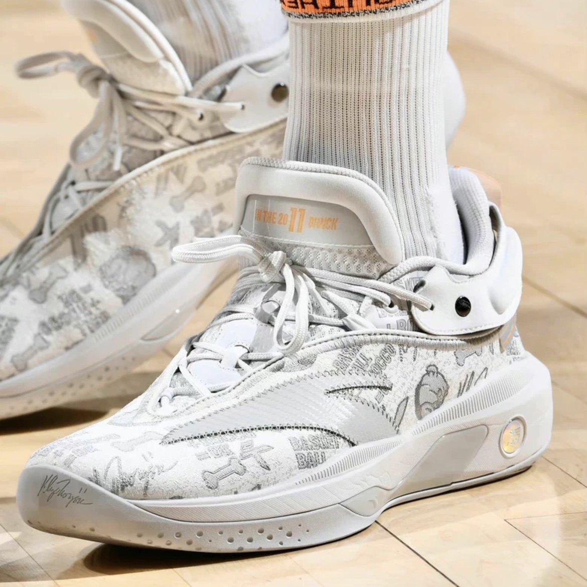 炫火体育 安踏kt8 克莱汤普森8代碳板实战篮球鞋112241101多图4