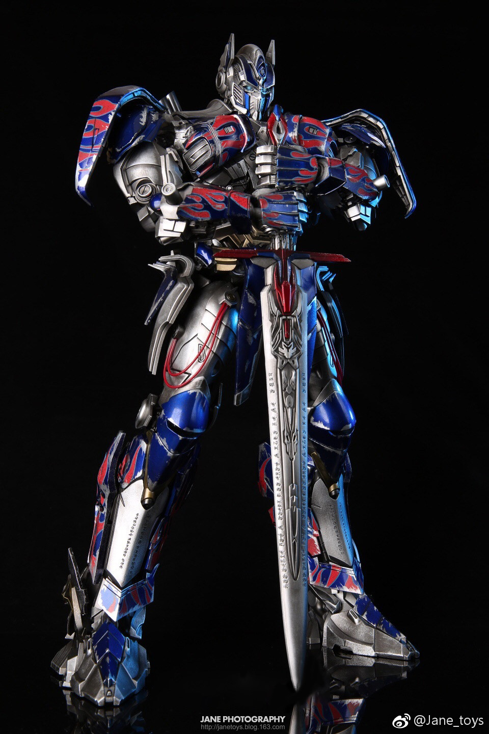 comicave1cs擎天柱变形金刚38.8cm合金关节可动可发发光手办