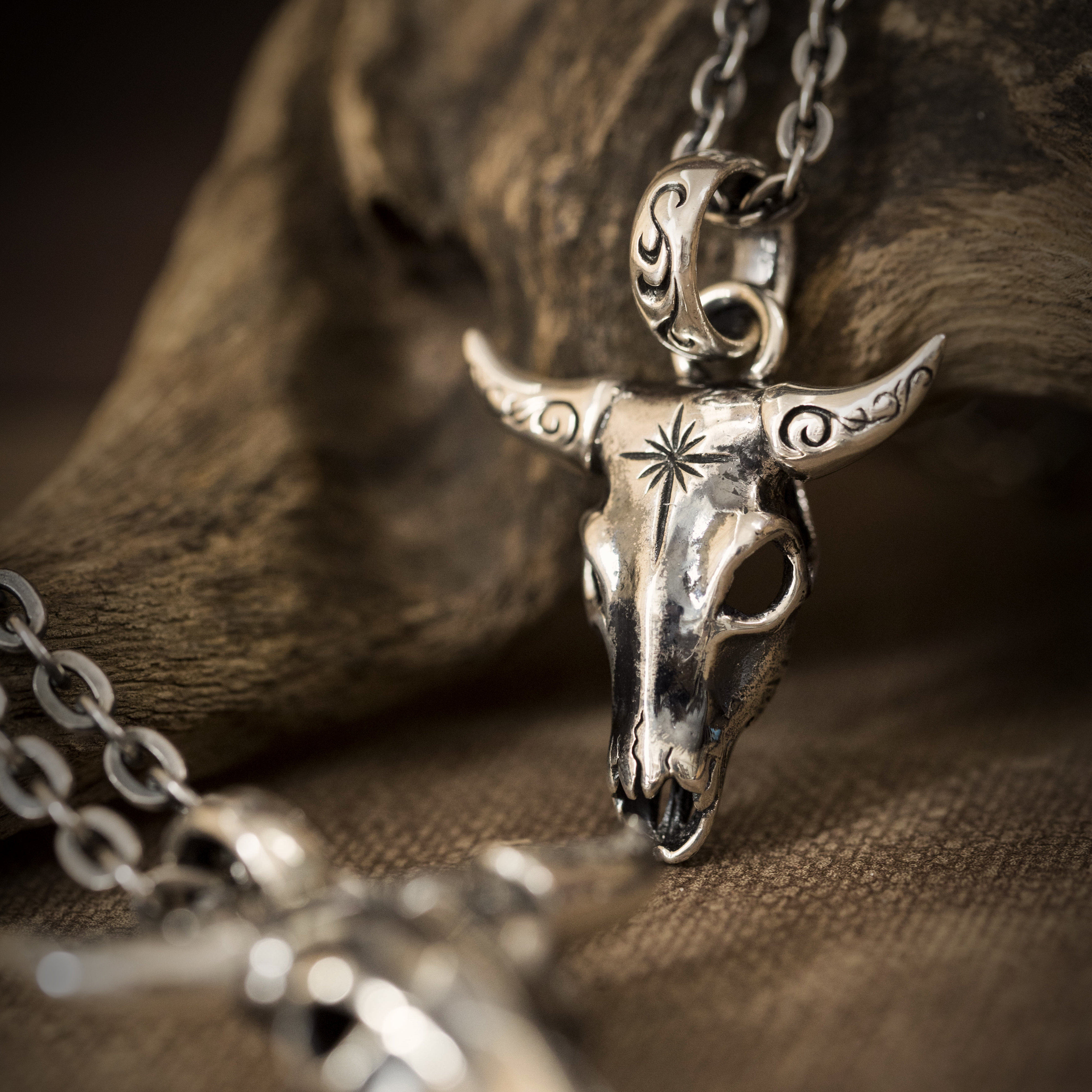 日本saad进口纯银牛头吊坠坠饰限量复古机车项坠