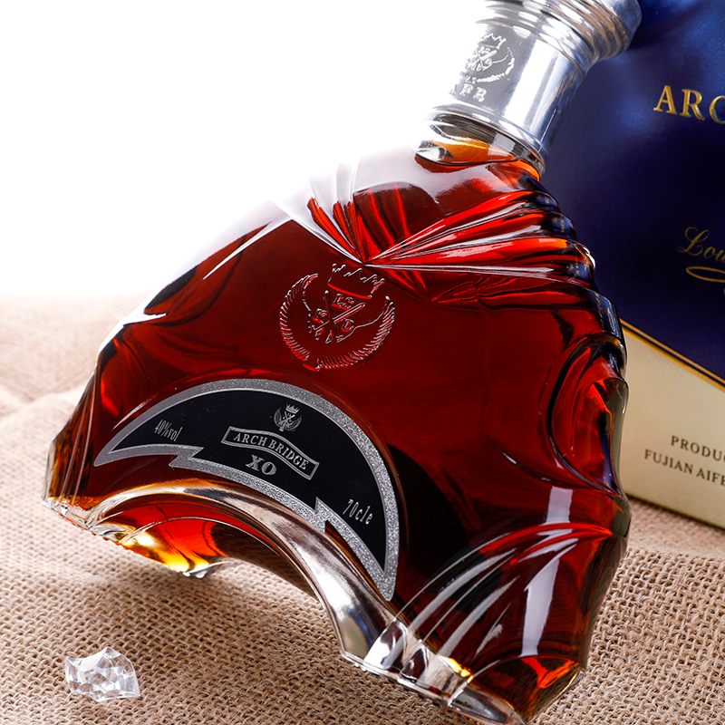 洋酒陆逸拱桥xo特级白兰地700ml手提袋礼盒盒装白兰地