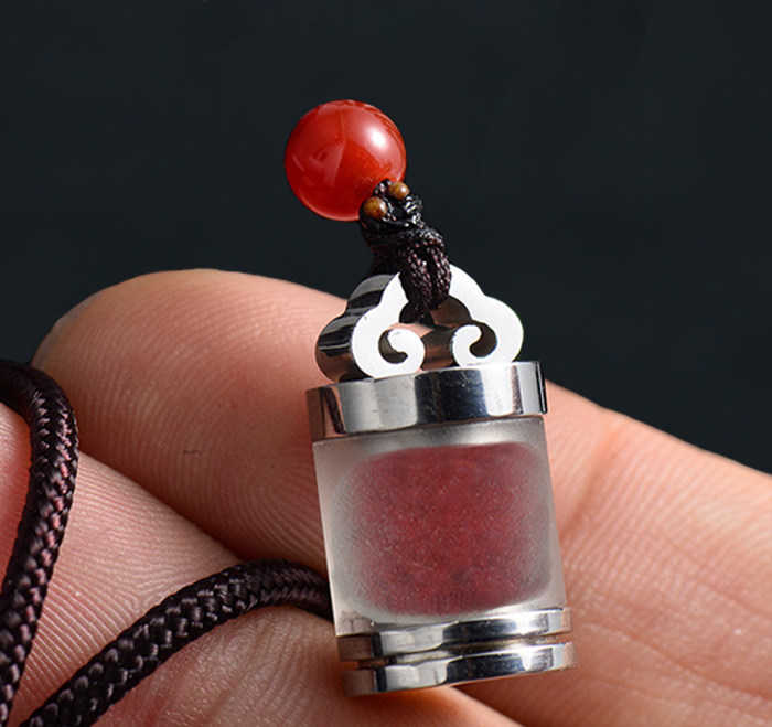 朱砂空心吊坠可装东西磨砂玻璃嘎乌瓶项链男女项坠