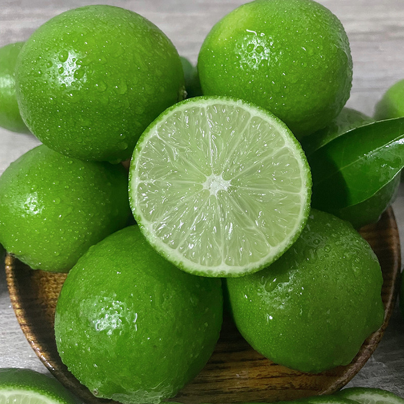 青柠檬新鲜泰国无籽5斤装包金桔小青青柠皮薄柠檬