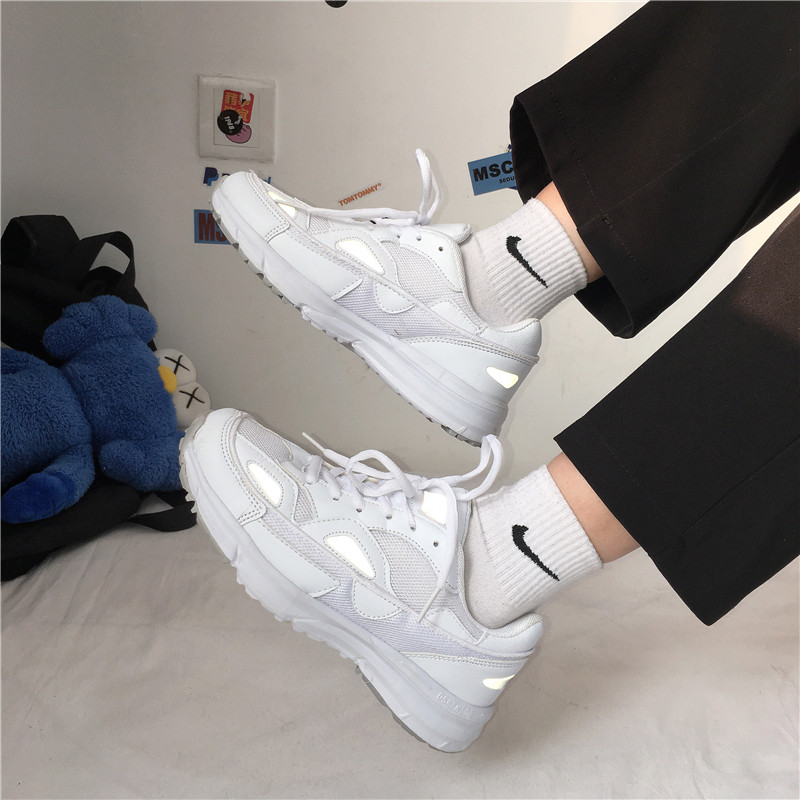 小白鞋韩版ulzzang运动鞋女街学生休闲鞋2020新款老爹单鞋