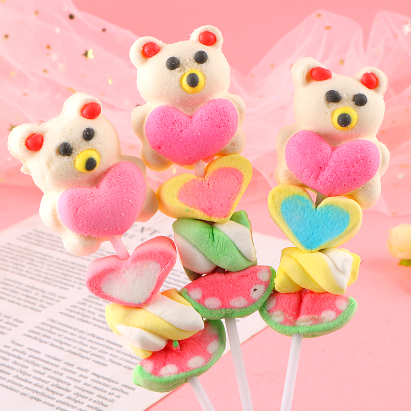 卡通小熊爱心棉花糖六一儿童棒棒糖可爱串烧软糖传统糖果