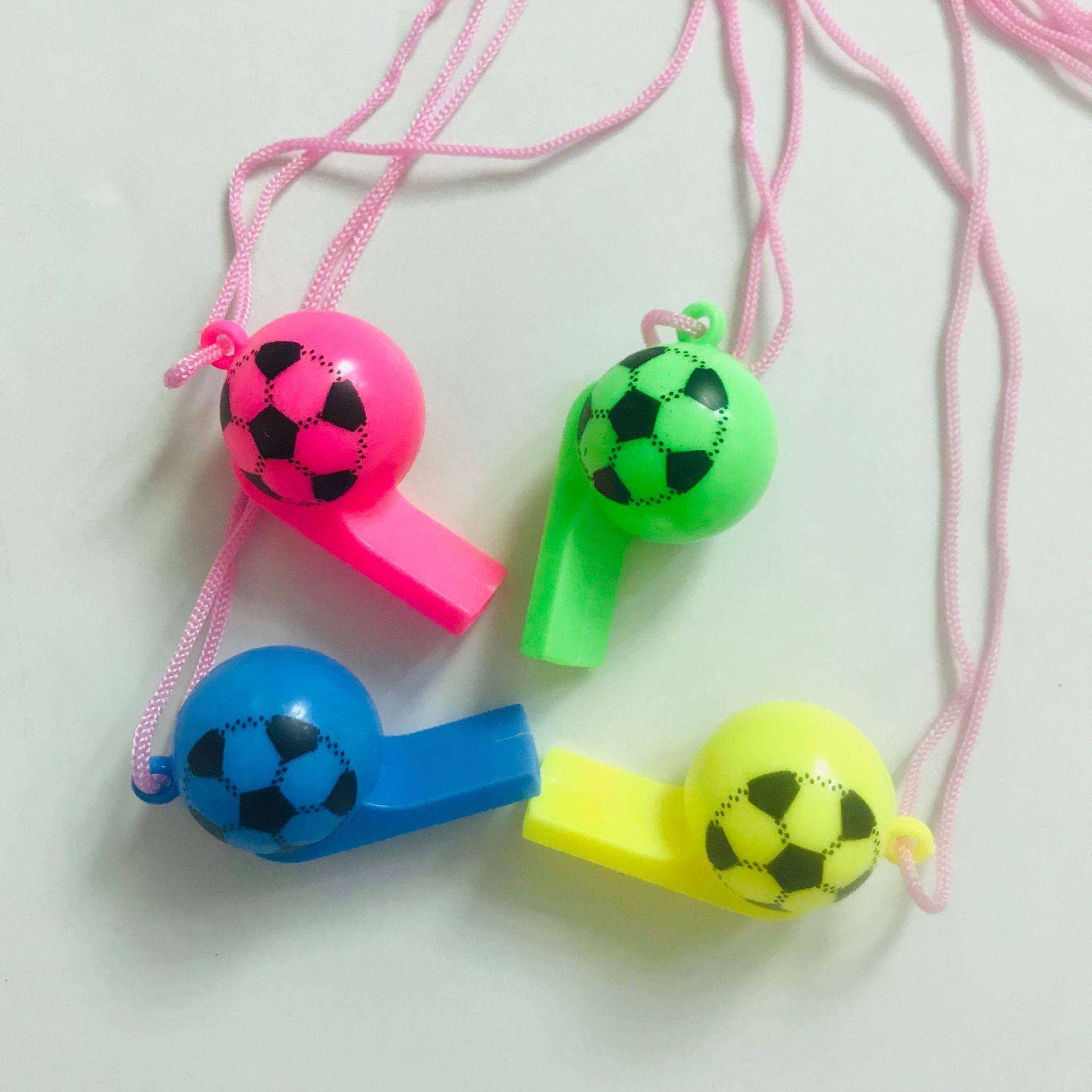 哨子足球口哨带绳裁判足球迷儿童玩具礼品微商地推送哨子