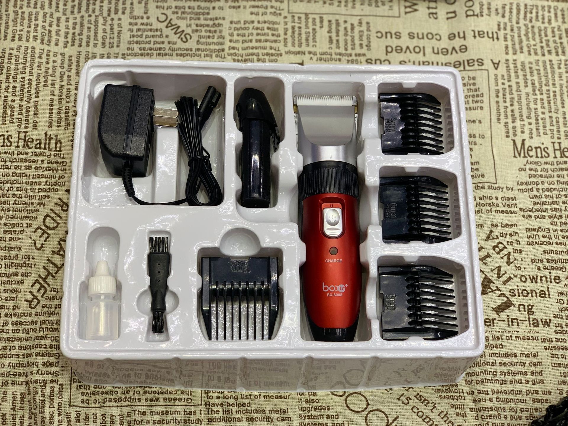 博鑫bx-8088家用电动理发器充电式电推理发推子修剪理毛器