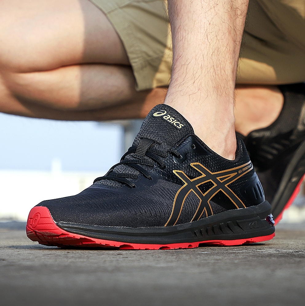 阿瑟asics亚瑟士官方旗舰男鞋黑武士黑金跑鞋运动鞋跑步鞋