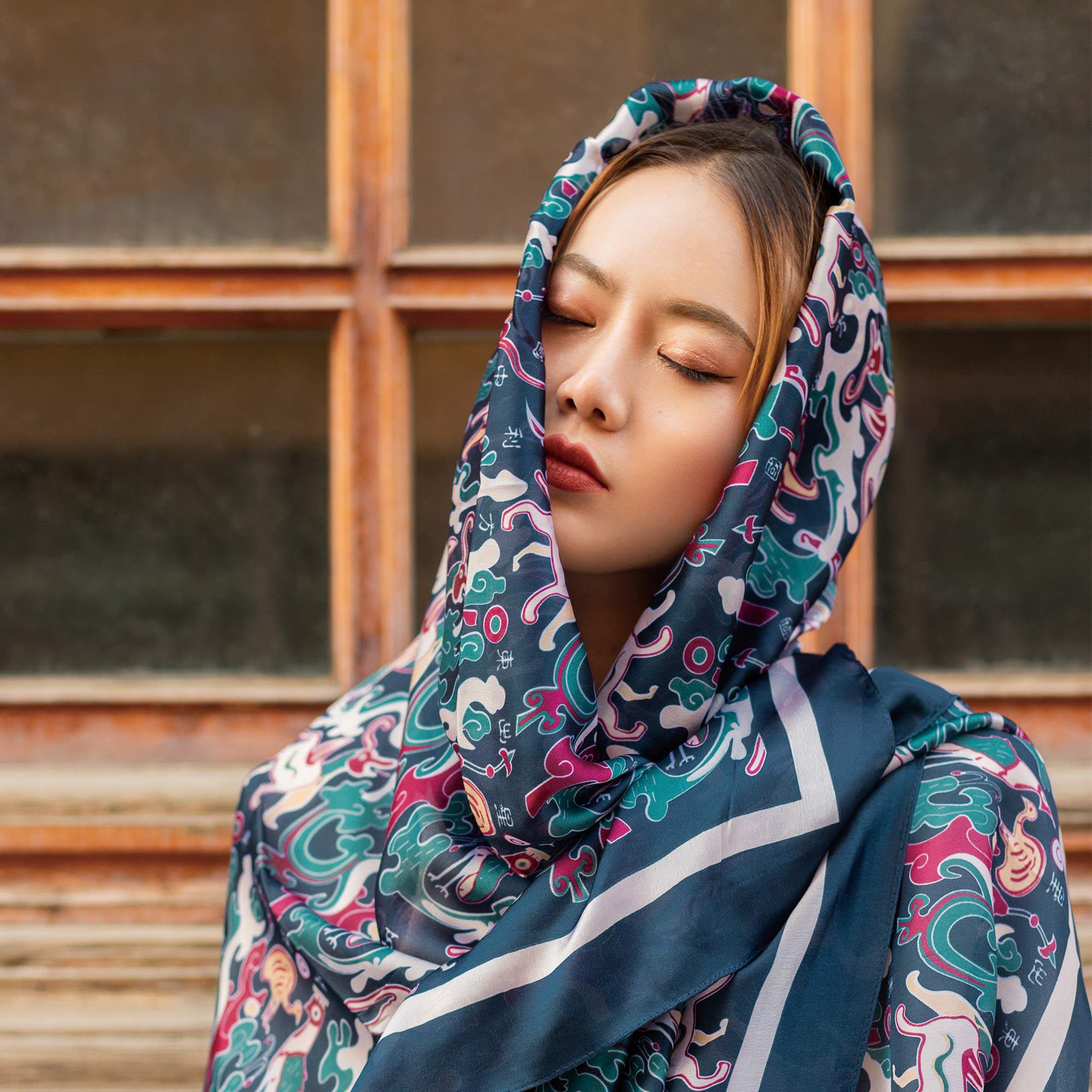 新疆博物馆五星出东方利中国仿真丝丝巾方巾春夏送女生文创礼品