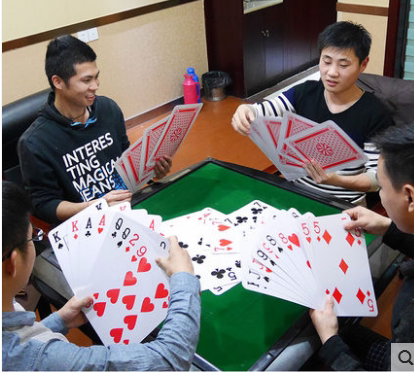 扑克牌包邮超大耍大牌特大巨大纸牌4倍9倍扑克魔术道具