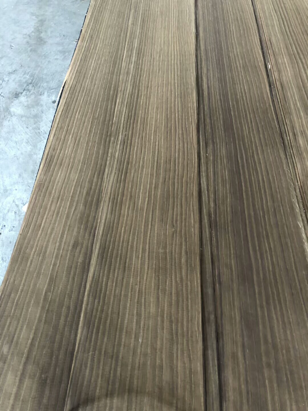 烟熏白橡木皮 尺寸厚度可定制 全屋定制家具 木饰面 贴面 装饰