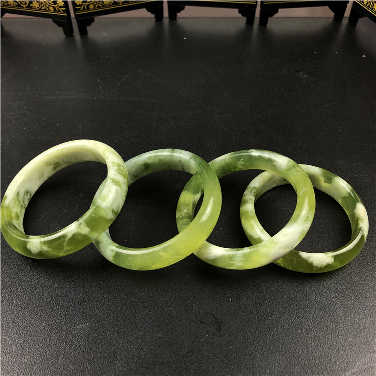 辽宁岫岩玉甲三家家子翠花玉手手镯飘花翠玉手镯