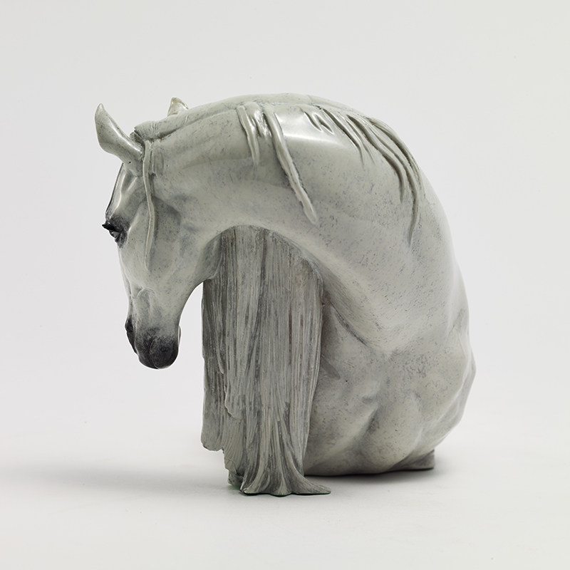 稀奇艺术品向京《这个世界会好吗》mini马头雕塑办公桌属相摆件