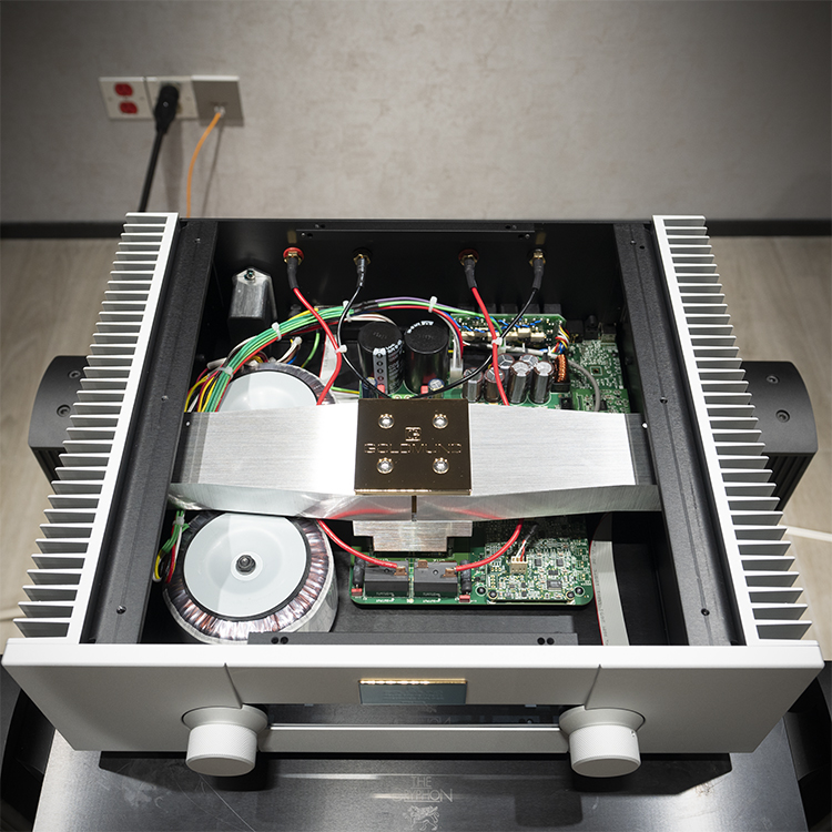 瑞士goldmund高文telos590ngmkii二代合并功放高端hifi功放