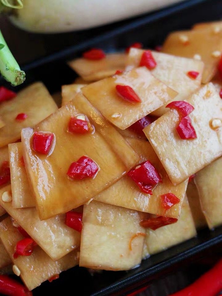 爽口萝卜皮脆甜酸酸辣自制下饭饭菜酱菜咸菜腌制