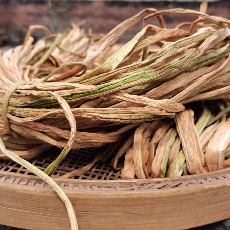 芋苗剥皮广西玉林特产真空装酸新鲜腌制茎干脱水蔬菜