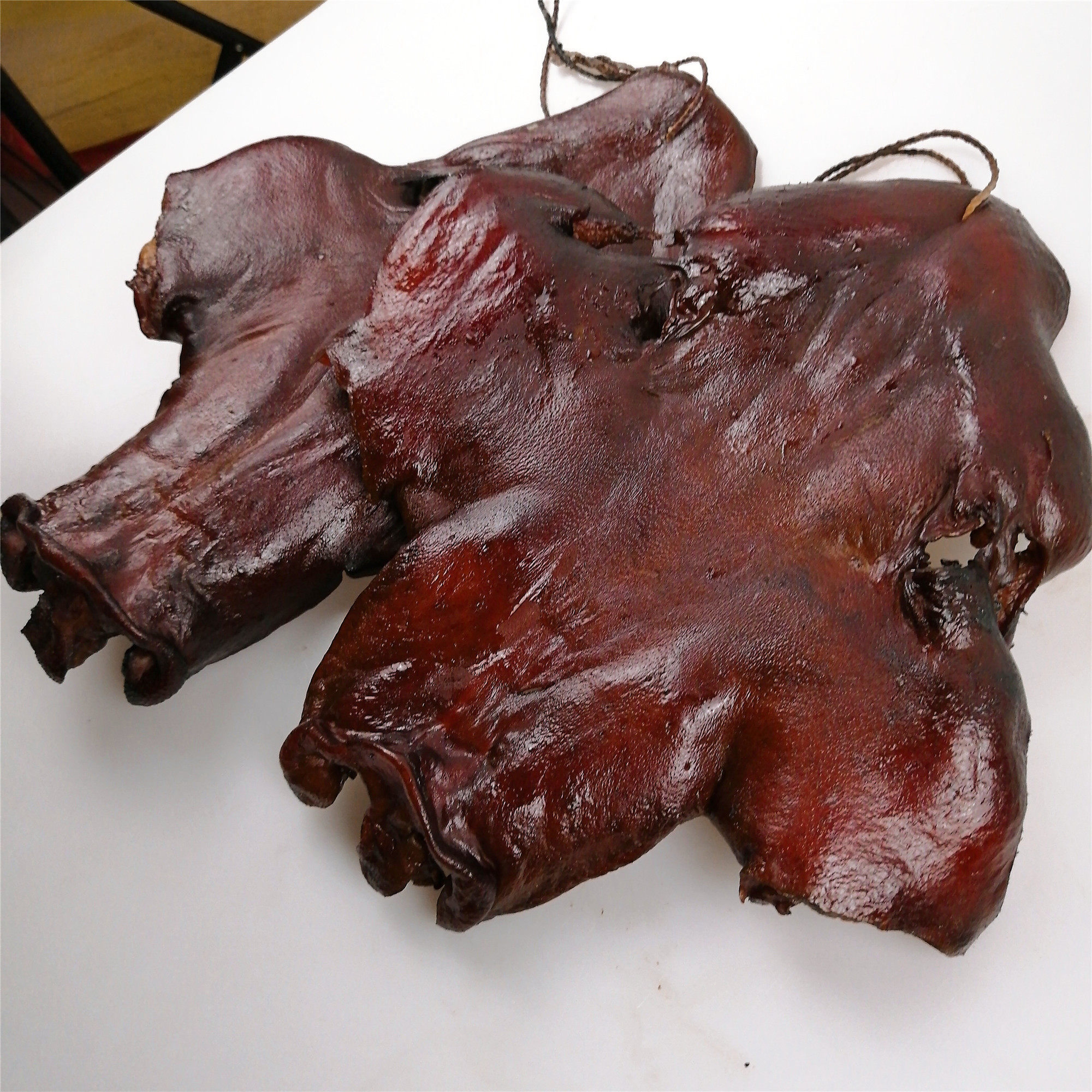 烟熏腊猪嘴巴冲嘴猪头腊肉猪鼻鼻子特产脸肉腌肉
