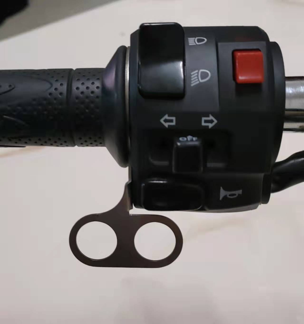 电动摩托车踏板改装射灯大灯喇叭双闪按钮手把电动车开关