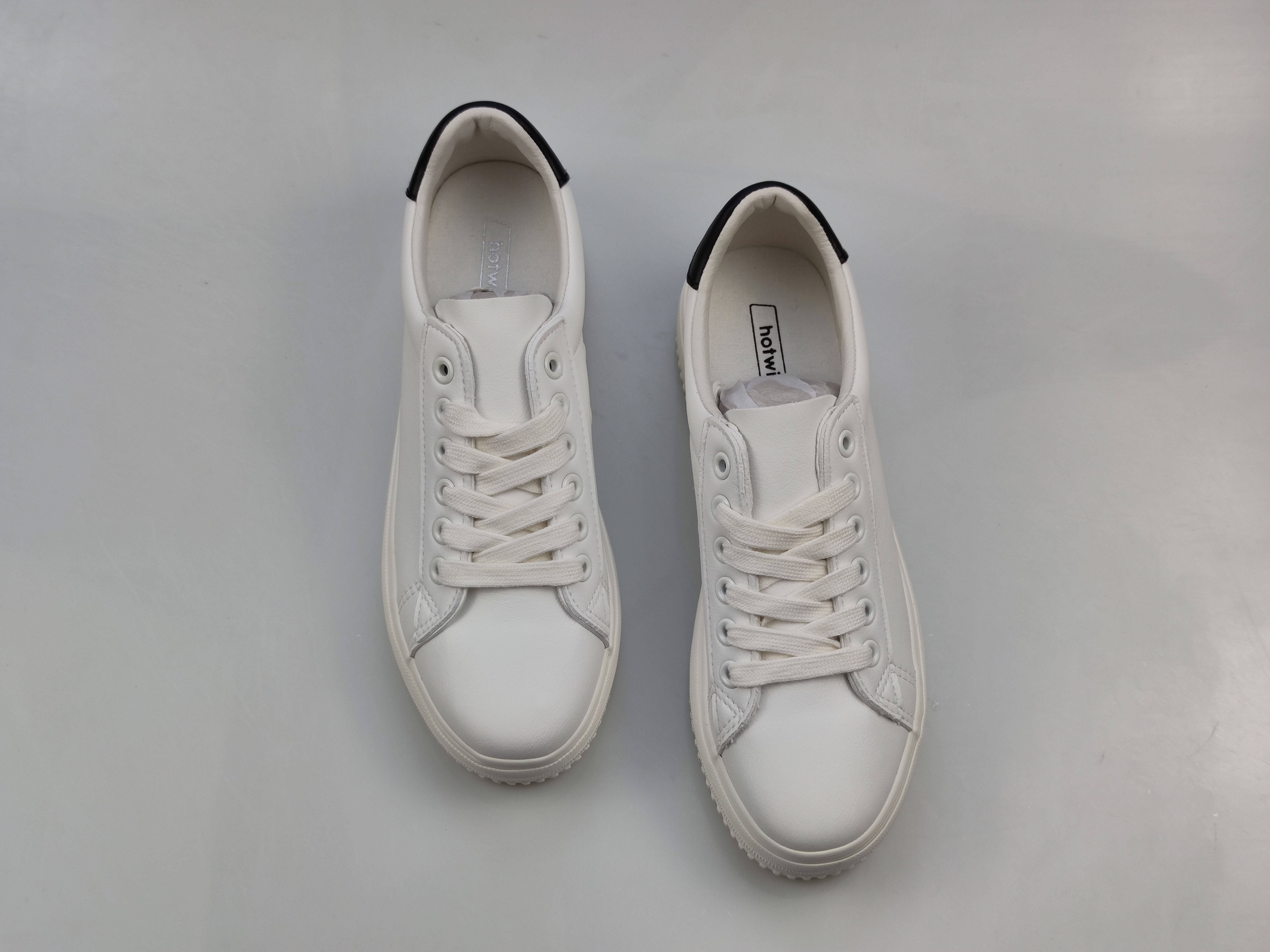 hotwind热风小白鞋全新正品2020年春秋新款断码清仓休闲板鞋