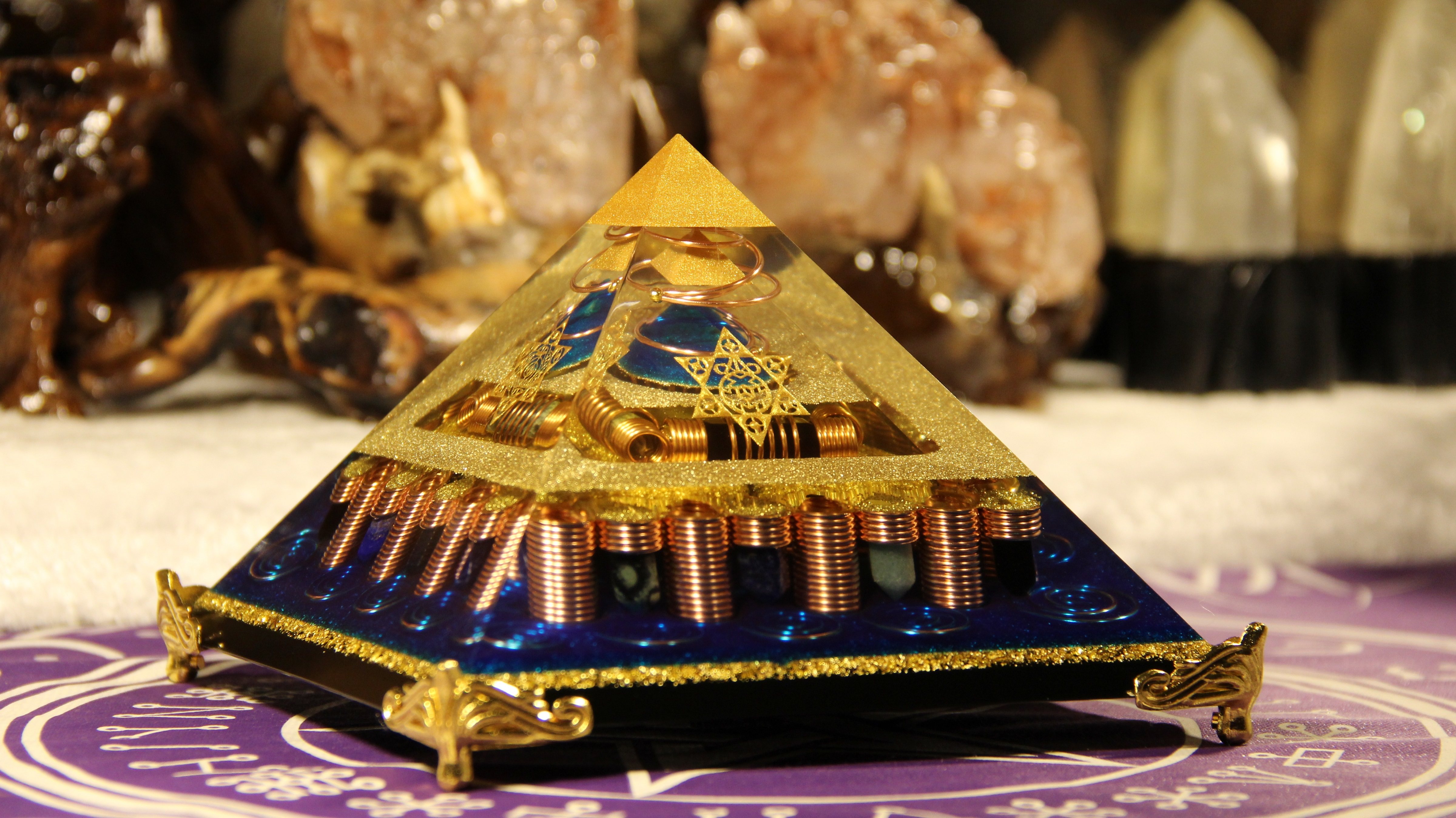 新品客厅水晶金字塔珠宝时尚摆件礼品高档商务摆件