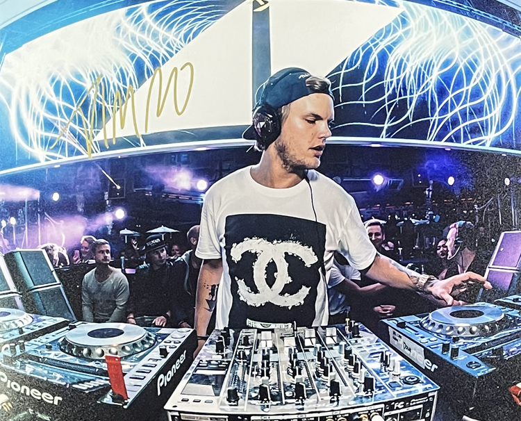 收藏艾维奇avicii瑞典dj亲笔签名照片裱框sa文化