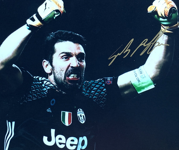 尤文图斯门将布冯亲笔签名照片裱框sa证书创意礼品