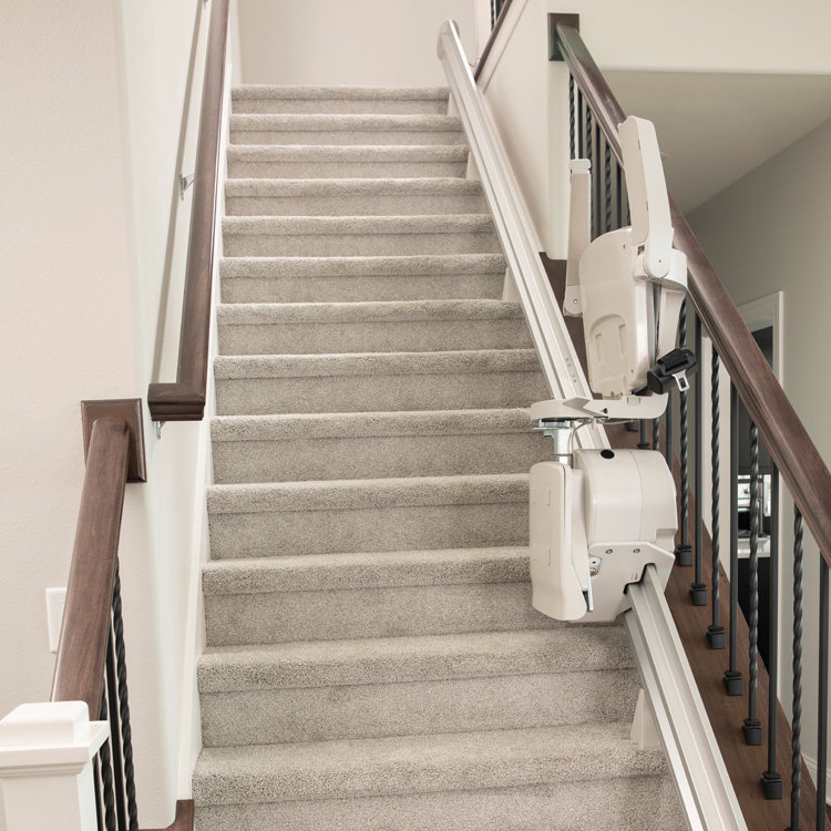 电梯布鲁诺直线座椅楼道楼梯老人老人家家用爬楼升降台