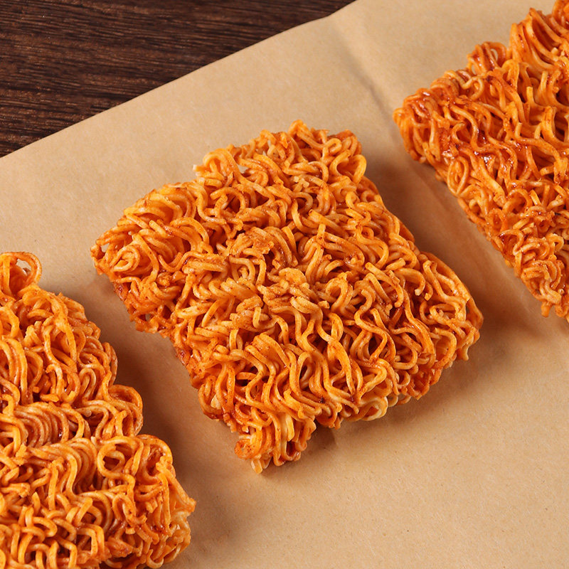 蟹黄干脆面掌心脆方便面整箱装网红爆款休闲零食品干吃90后怀旧版