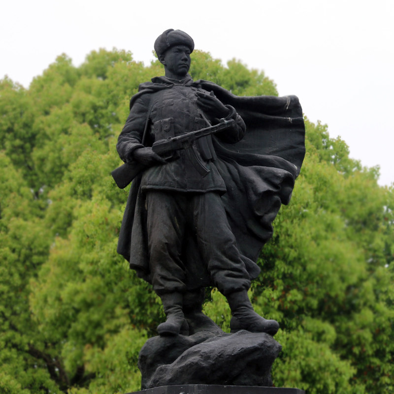 大型革命战士军人雕塑定制抗战英雄模范铸铜雕像摆件