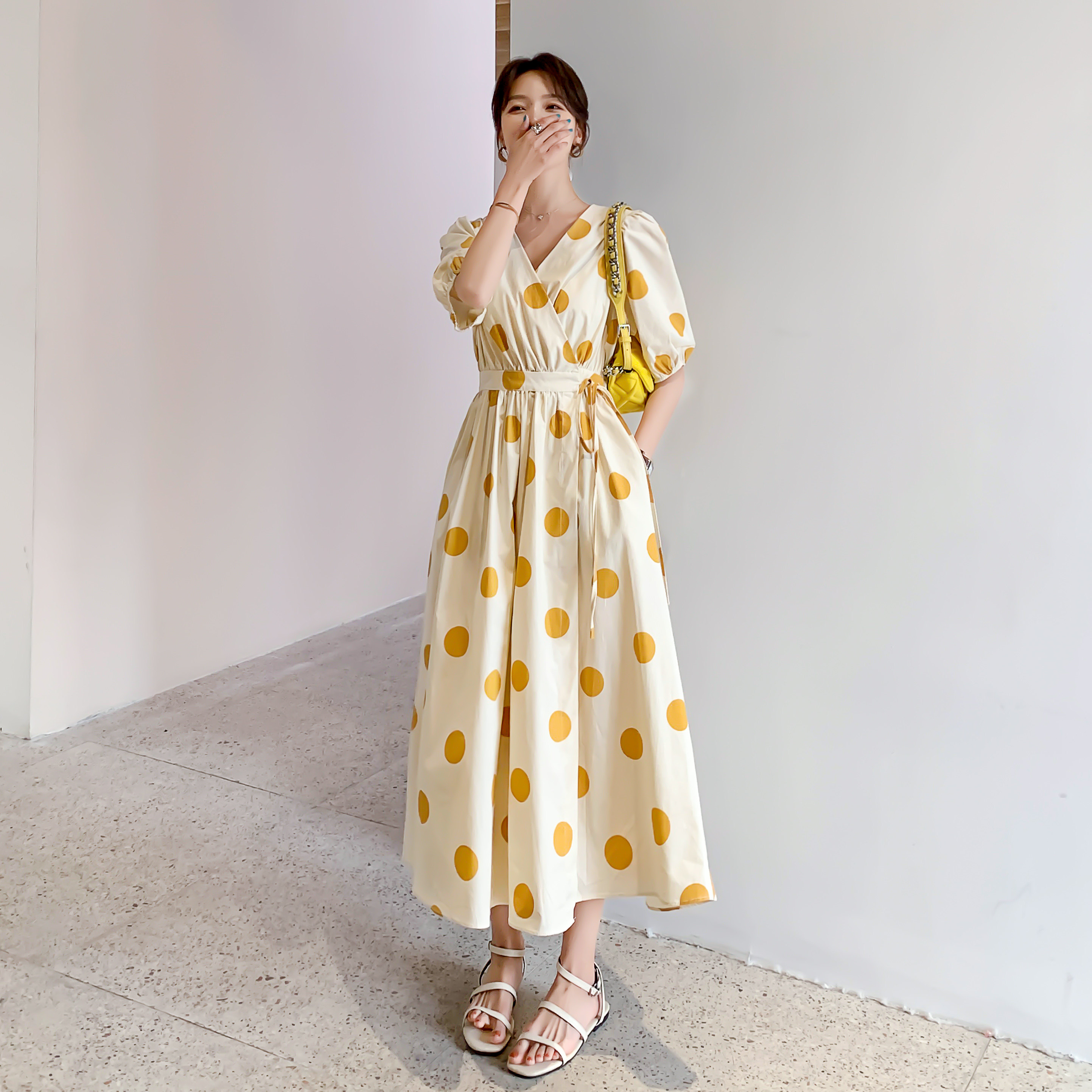 法式波点连衣裙2022春夏季新款气质甜美美少女初恋连衣裙