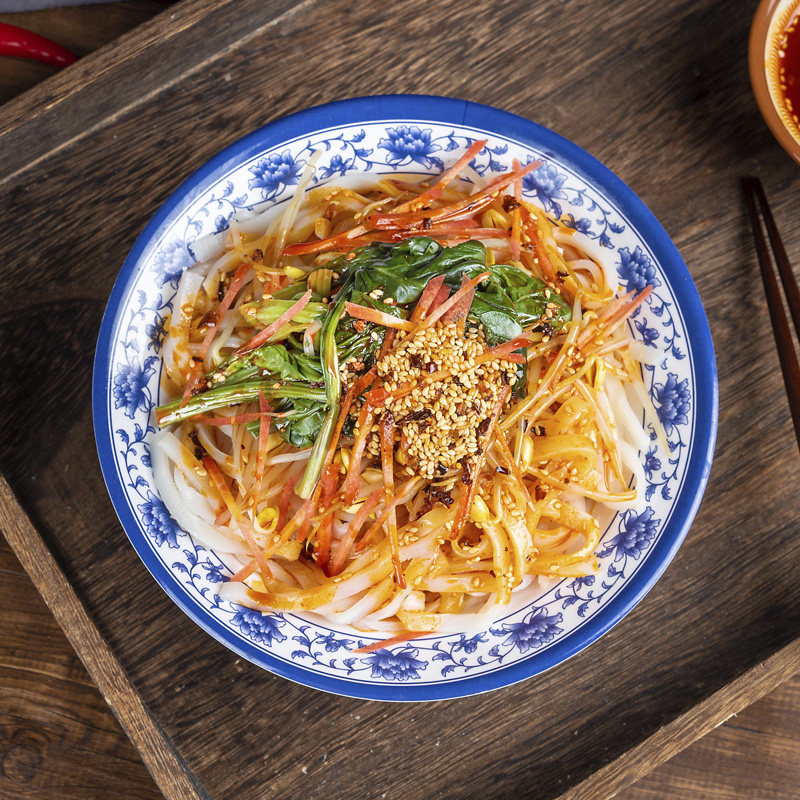 米皮汉中红油面皮热米西安凉皮真空碗装380g冲泡方便面