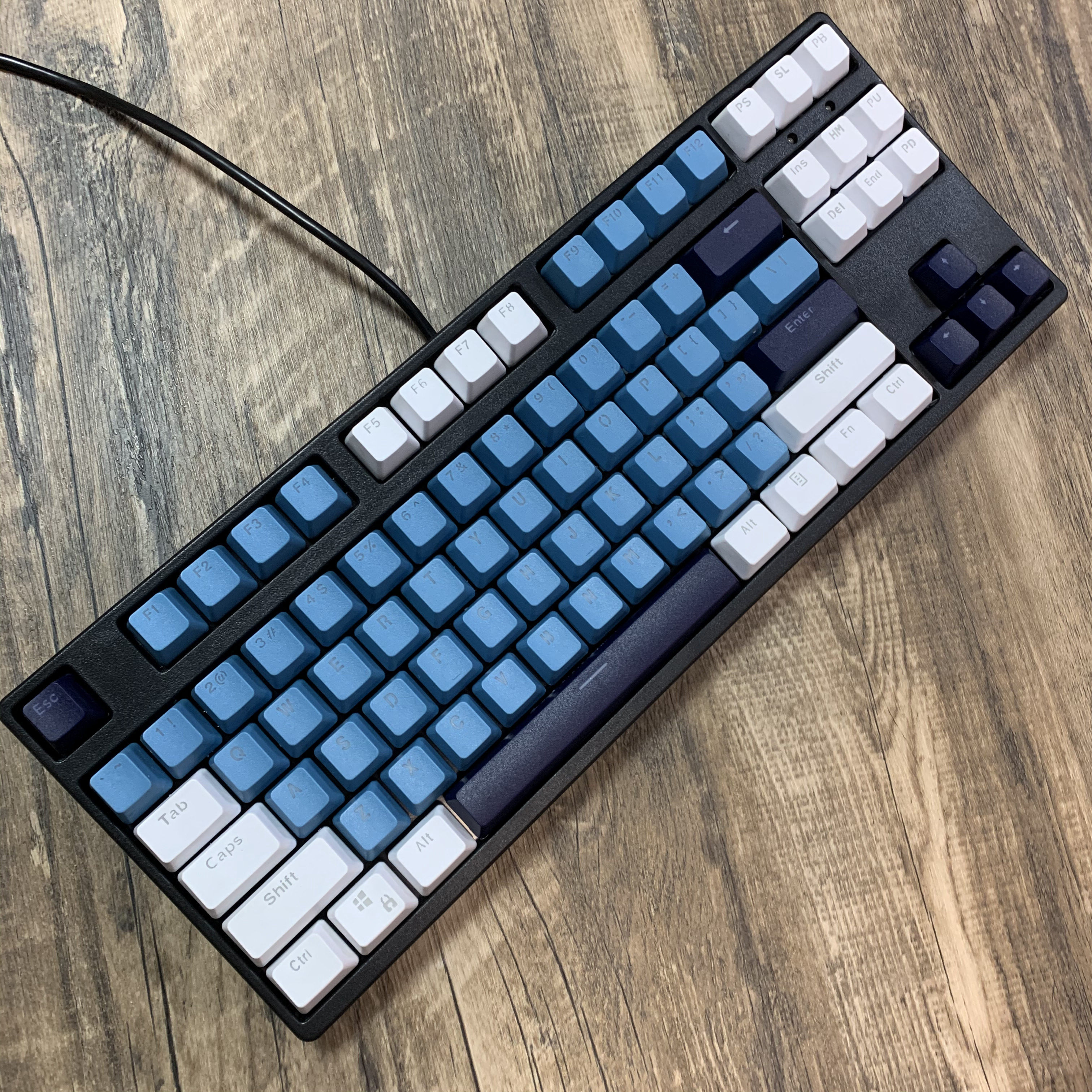 机械键盘拼色撞色键帽游戏键插拔青轴黑轴红键盘