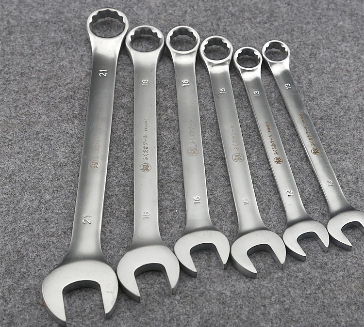 扳手釰牌日本福冈工业两用套装开口梅花832mm两用扳手