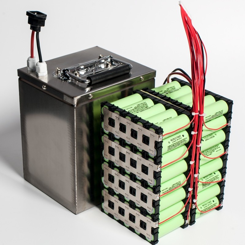 锂电池废旧回收三元磷酸铁锂1865021700松下宁德电动车电池