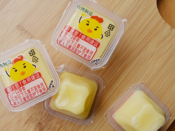 台湾进口恬蜜香蕉牛奶果冻小朋友零食245g凝胶果冻