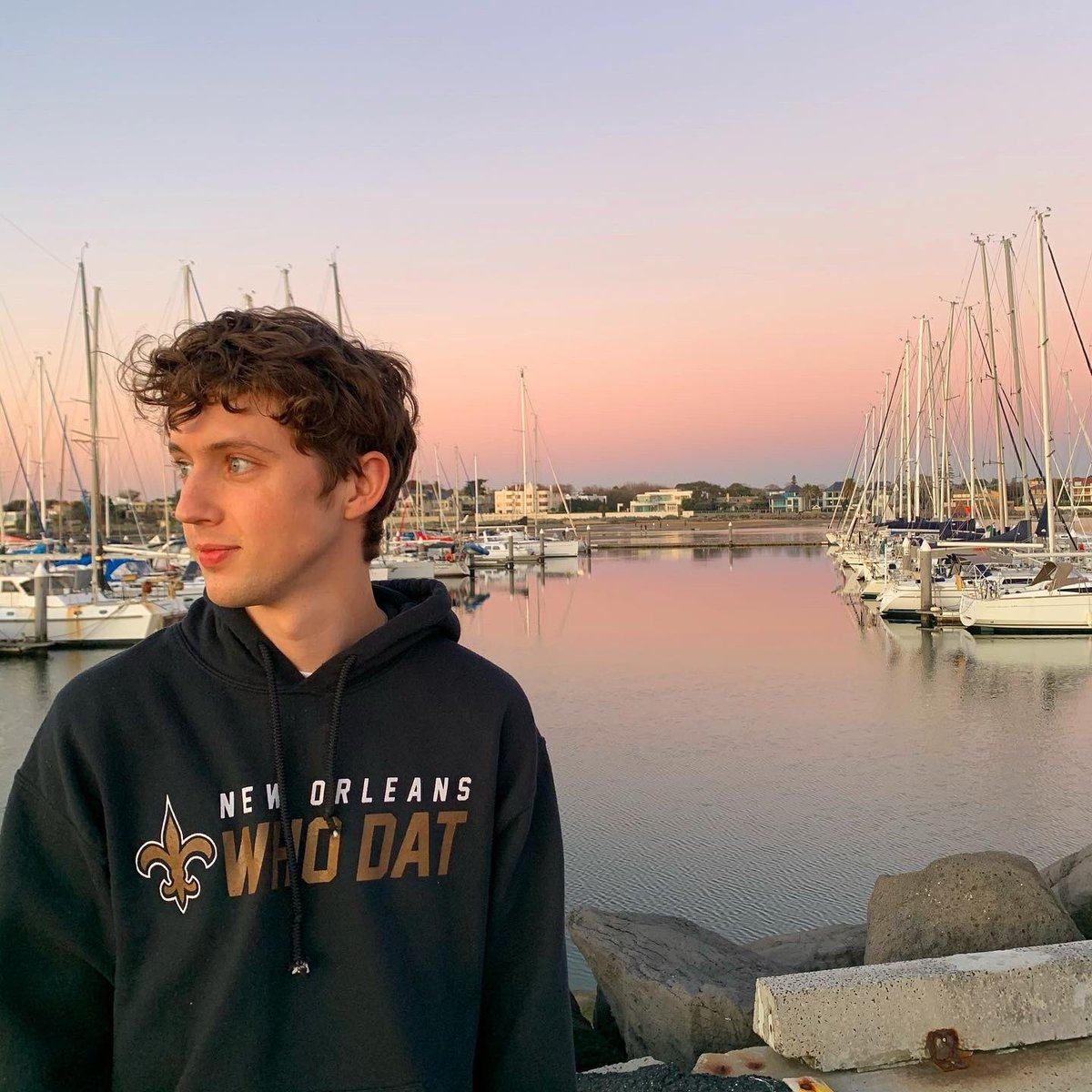 戳爷同款特洛伊希文troyesivan男女女生欧美美式卫衣