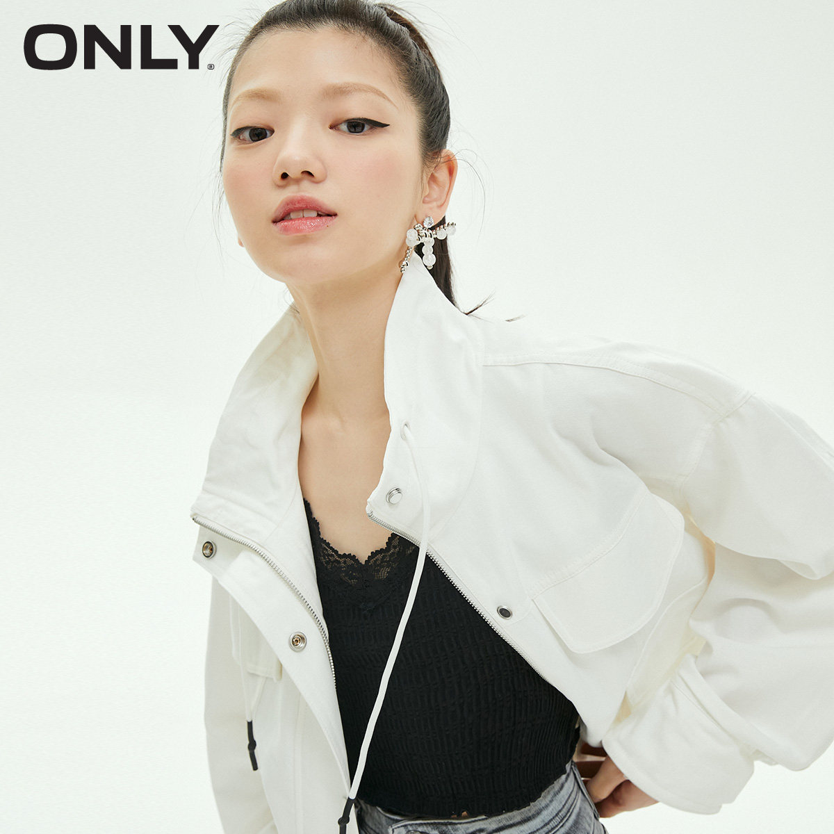 only2021夏季新款潮流宽松立领抽绳落肩短款风衣风衣