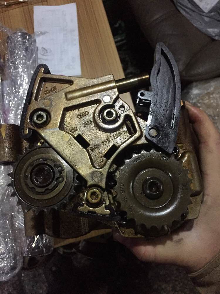 奥迪a6la4l2.0t机油油泵平衡总成原装配件机油泵