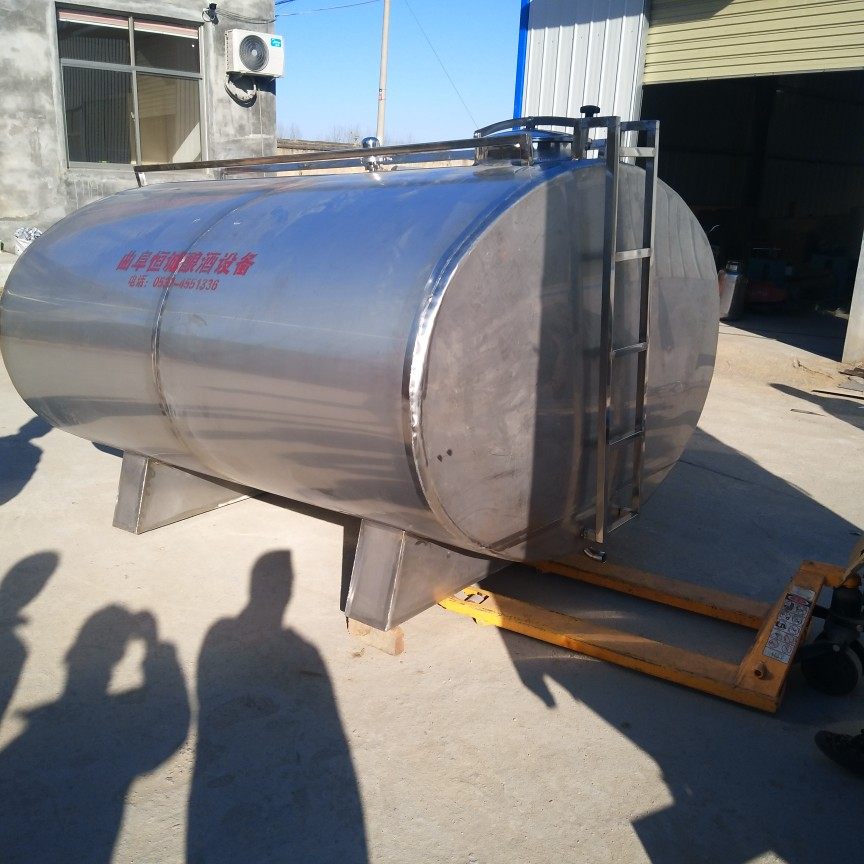 定做优质不锈钢储罐立方5吨卧式储酒运输油罐密封罐