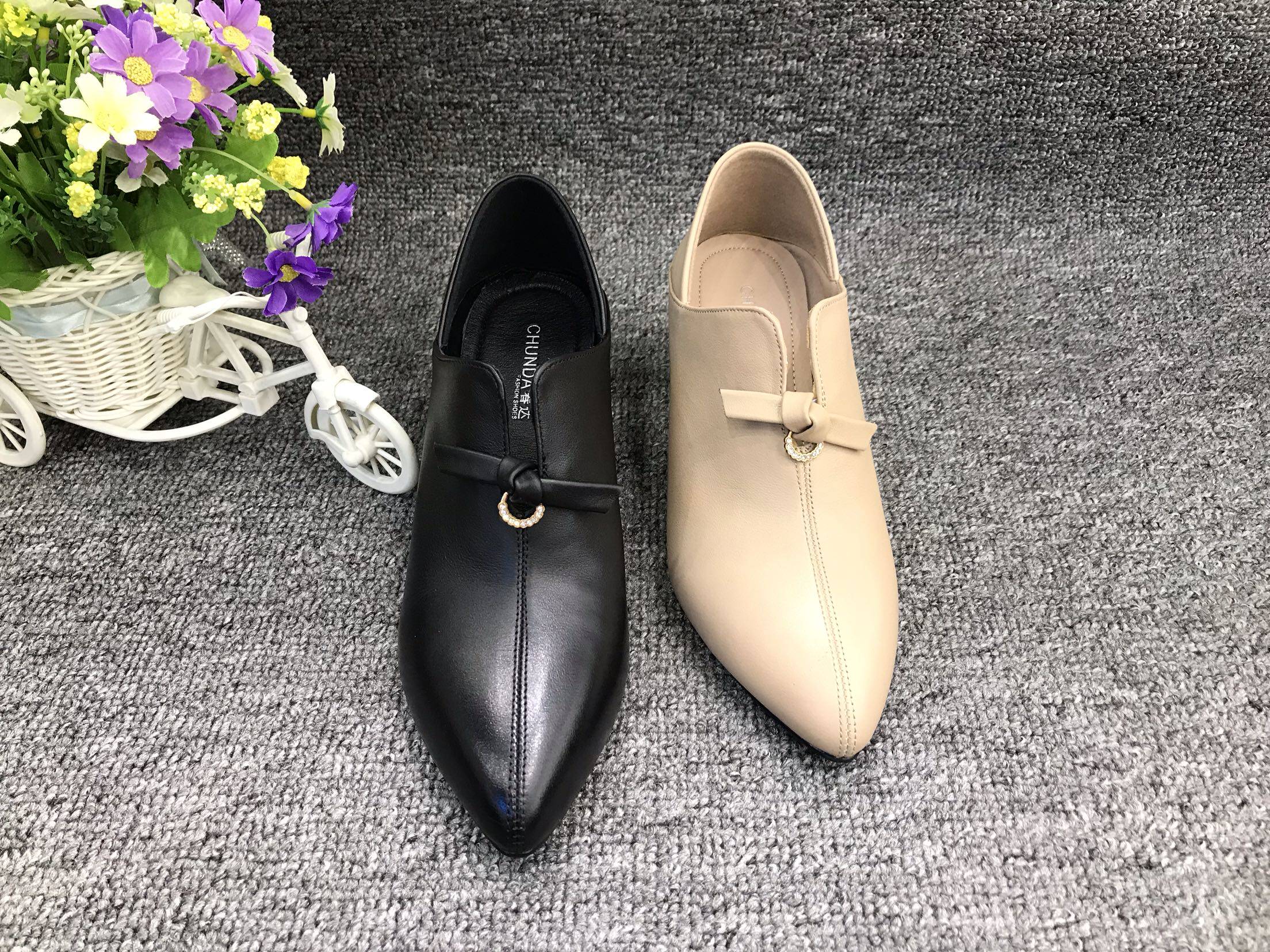 春达深口真皮单鞋女高跟秋季新款百搭黑色皮鞋单鞋