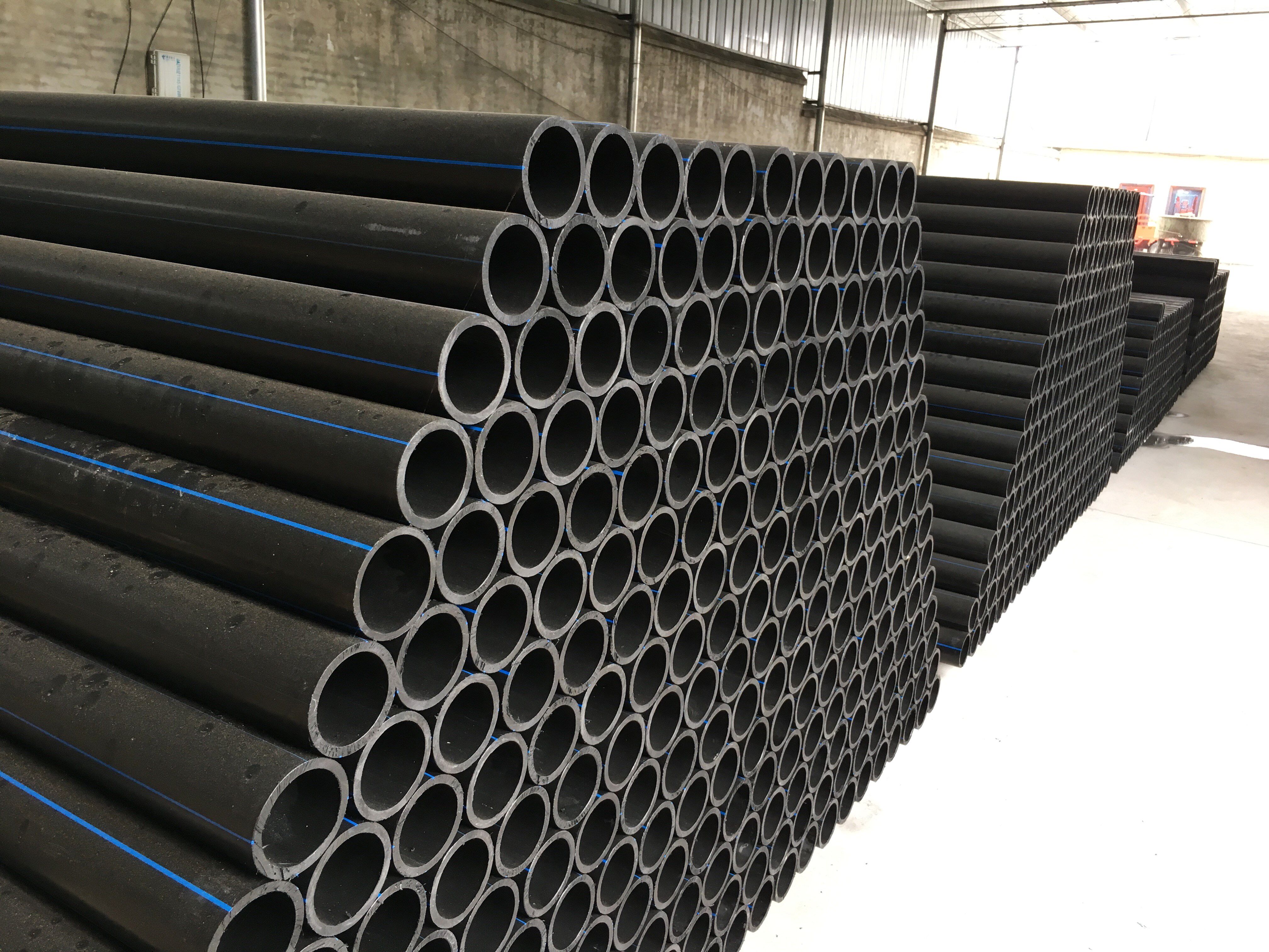 4分620pe滴灌管节水灌溉农用大棚吊喷管果园树农业滴水微喷2寸一