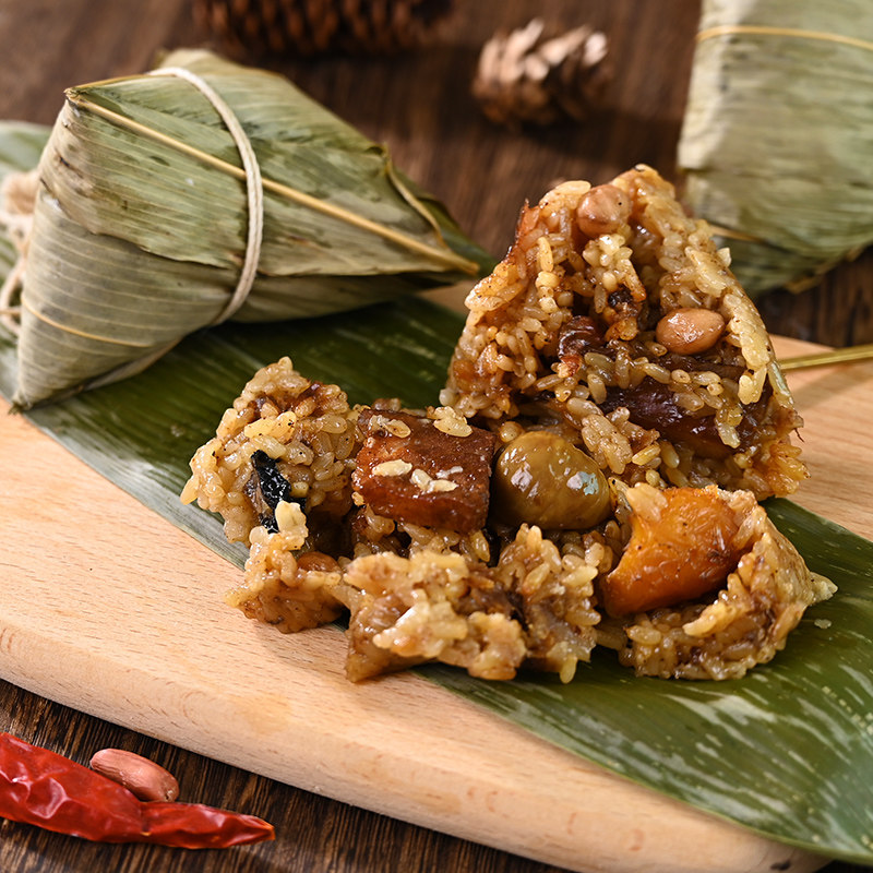 肉粽鲜肉台湾板栗闽南福建花生虾米黄板栗蛋咸粽子