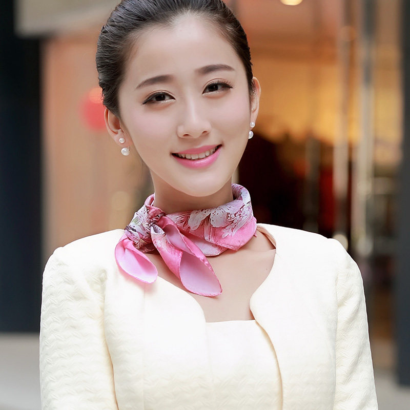 15 去天猫抢购>> 收藏 推广赚0元  方巾桑蚕丝缎面职业女性丝巾