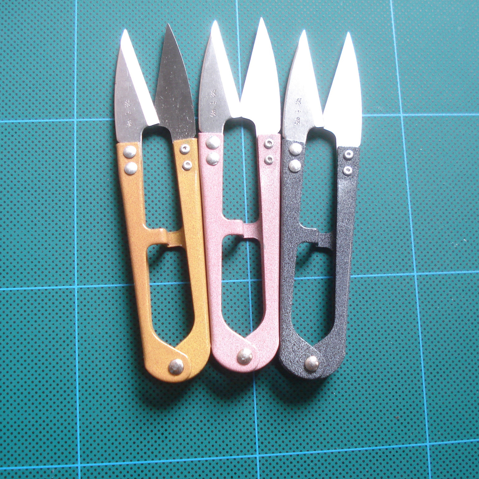 线头张小泉剪刀锋利弹簧纱剪十字绣剪裁裁缝服装厂剪刀