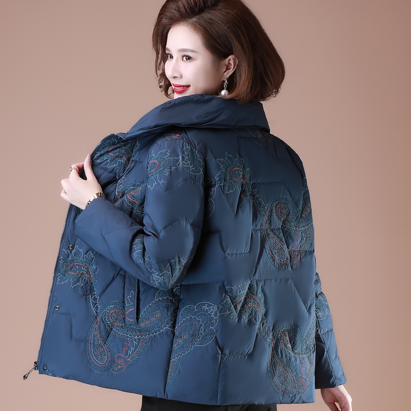 妈妈冬装短款羽绒服60岁老太太衣服中老年人奶奶加厚中老年女装