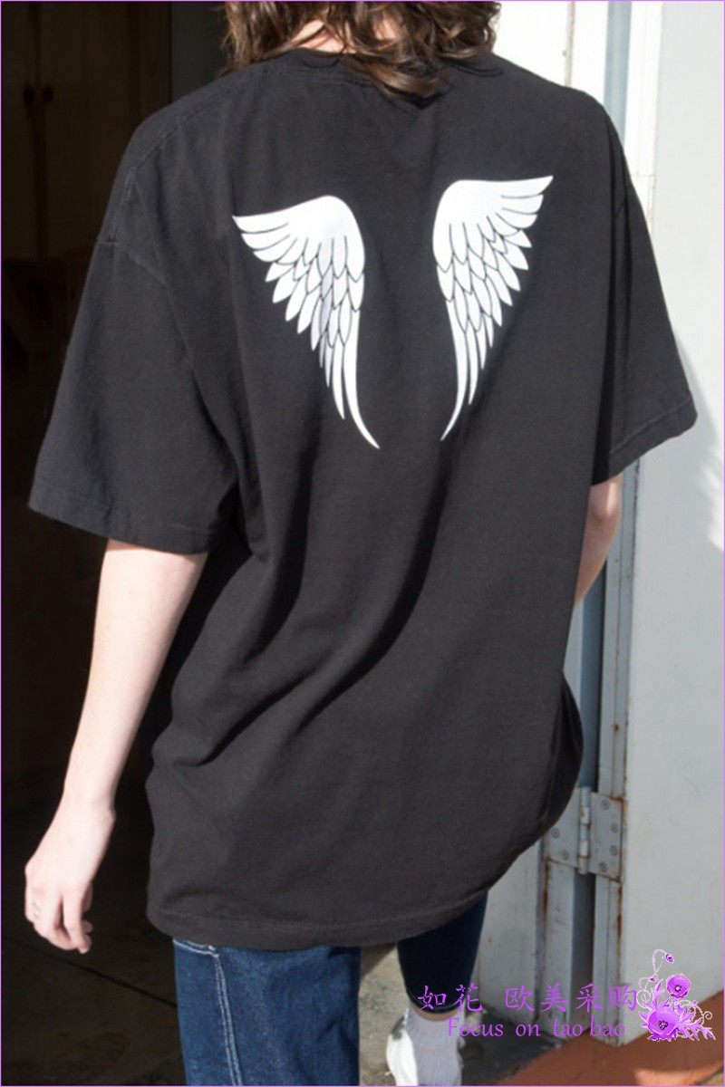 折扣 美国brandy melville胸前字母 背后翅膀图案印花舒适宽松t恤