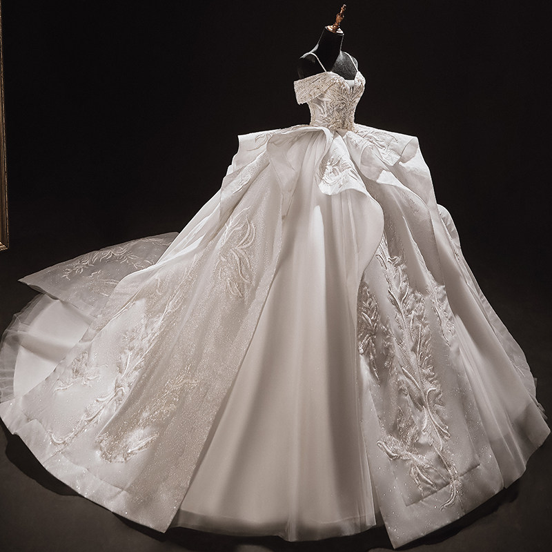 吊带梦幻复古一字法式星空宫廷主婚气质奢华婚纱