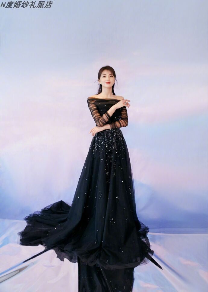 刘涛明星同款黑色一字重工晚礼服主持人显瘦颁奖礼服