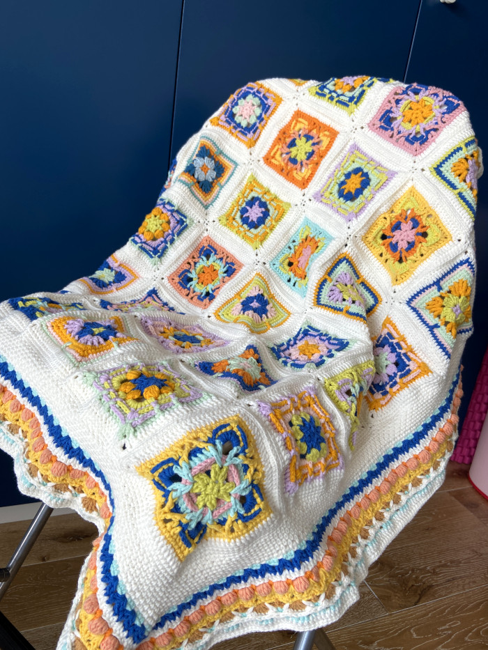 成品正方形黄色布黄色背景桌布定制diy钩织手工桌布