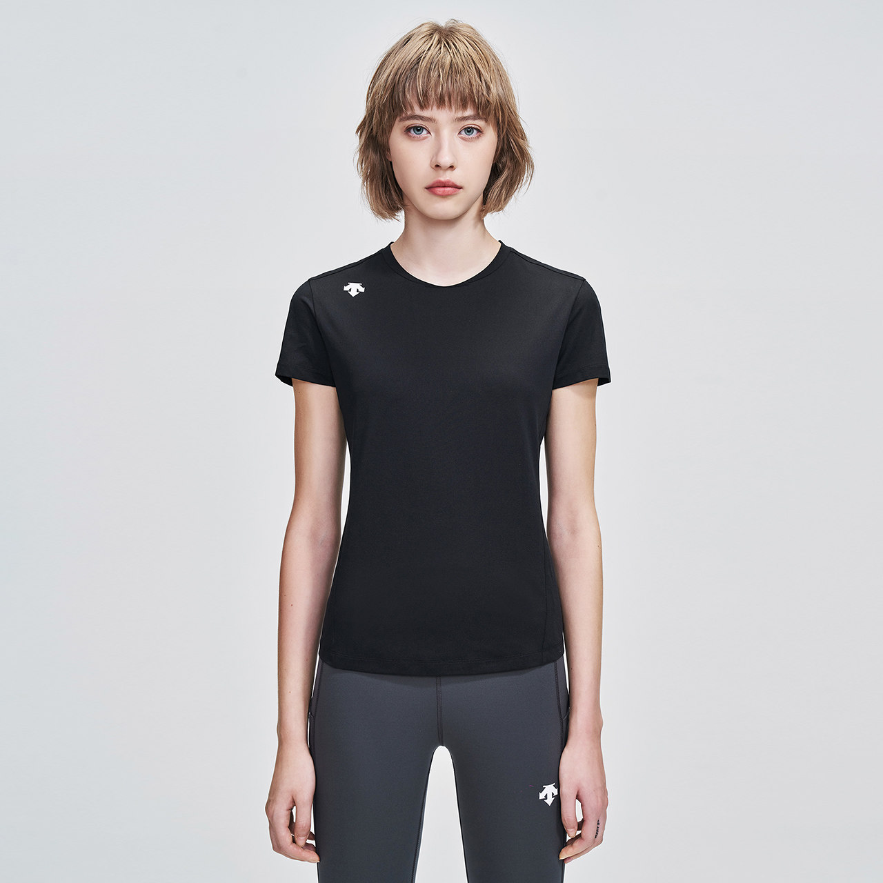 descente迪桑特womenstraining女子运动短袖d1332tts32运动t恤